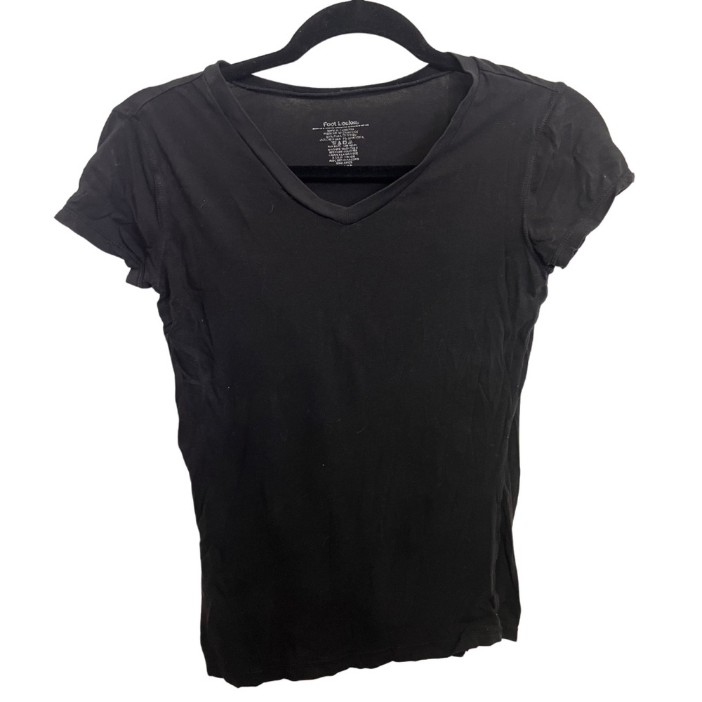 Footlocker Fitted Black V-Neck T-Shirt, size XS